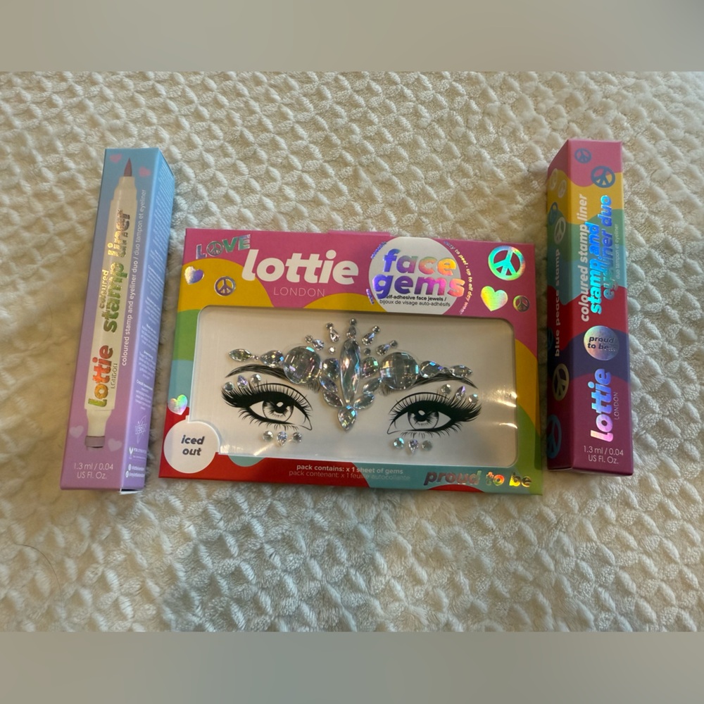 Lottie London Festival Ready Face Gems and Heart Peace Stamp Eyeliner Duos